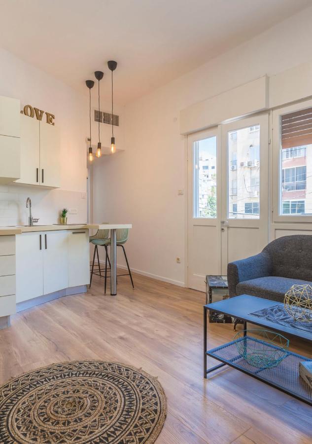 1B Patio Beach House Premium Location W/2 Balcony Tel Aviv-Jaffa Exterior foto