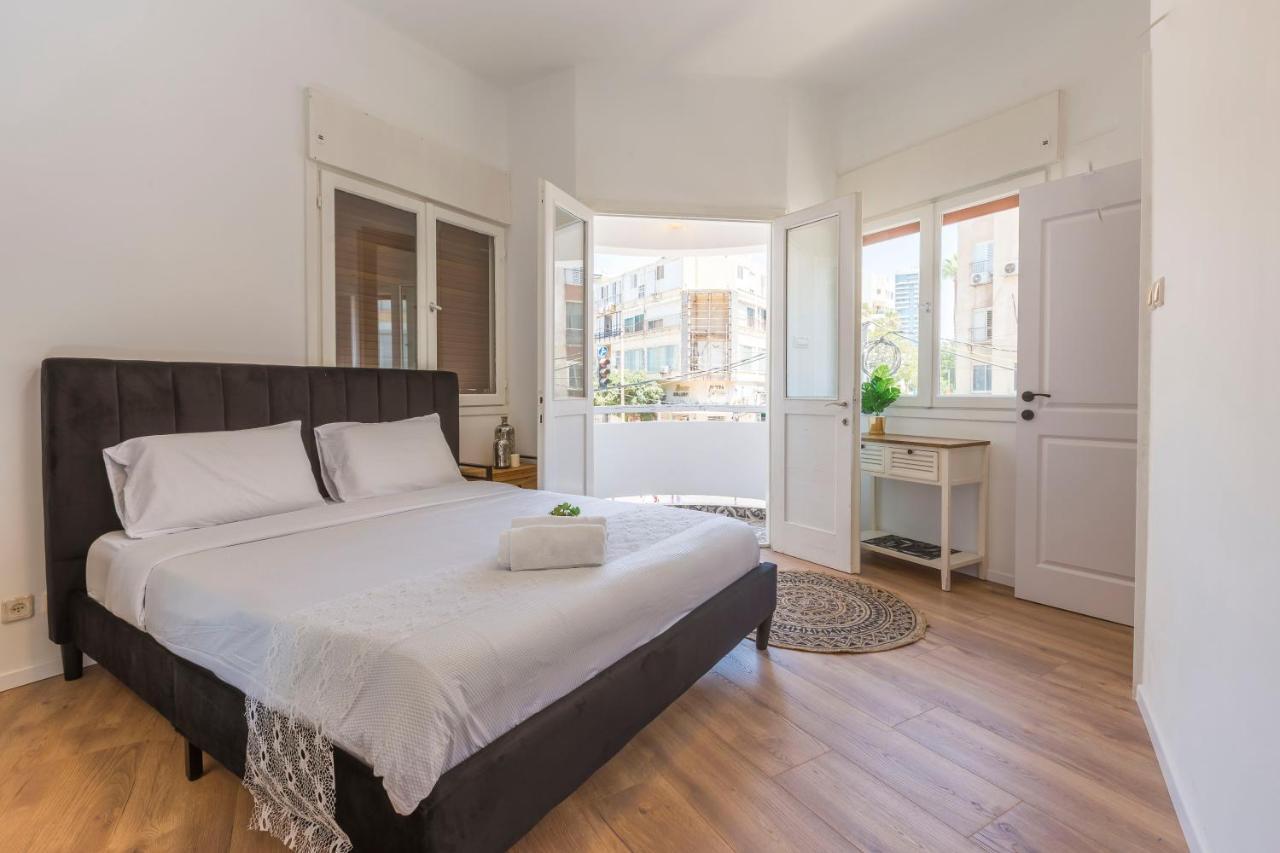 1B Patio Beach House Premium Location W/2 Balcony Tel Aviv-Jaffa Exterior foto