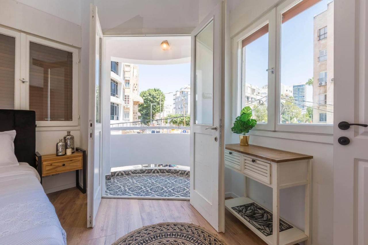 1B Patio Beach House Premium Location W/2 Balcony Tel Aviv-Jaffa Exterior foto