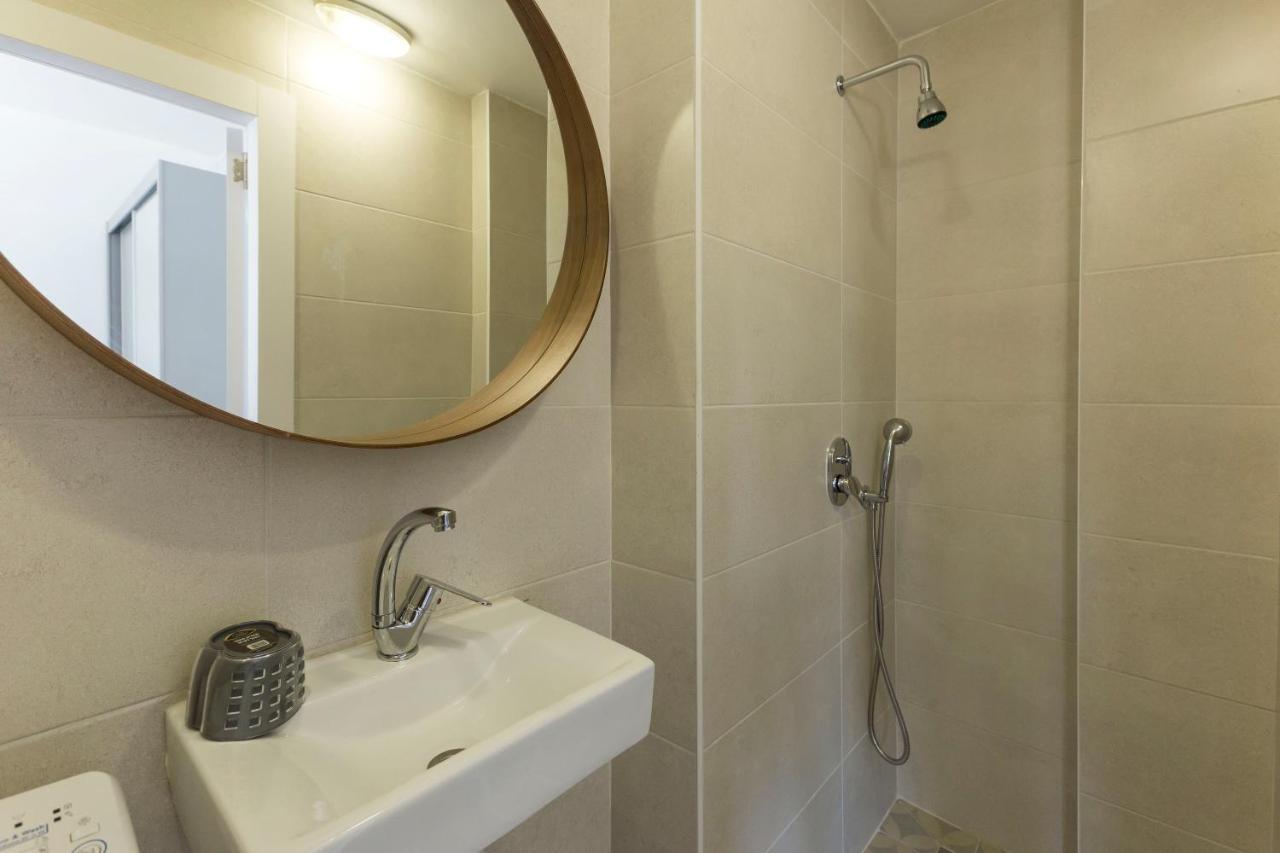 1B Patio Beach House Premium Location W/2 Balcony Tel Aviv-Jaffa Exterior foto